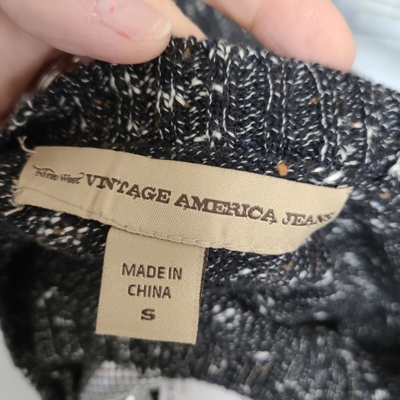 New with Tags Nine West Vintage American Jeans Sliver Pocket Sweater size Small - Picture 7 of 8